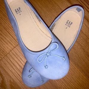 Gap Kids Size 3, light was denim casual shoes.